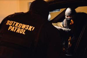 [VIDEO] PATRIOT24 EXCLUSIVE: Rutkowski i jego ludzie wytypowali i przekazali policjantom jednego z podejrzanych o brutalny napad w Kaliszu!