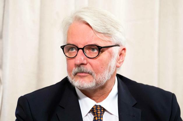Bliżej do Paryża – artykuł ministra Witolda Waszczykowskiego